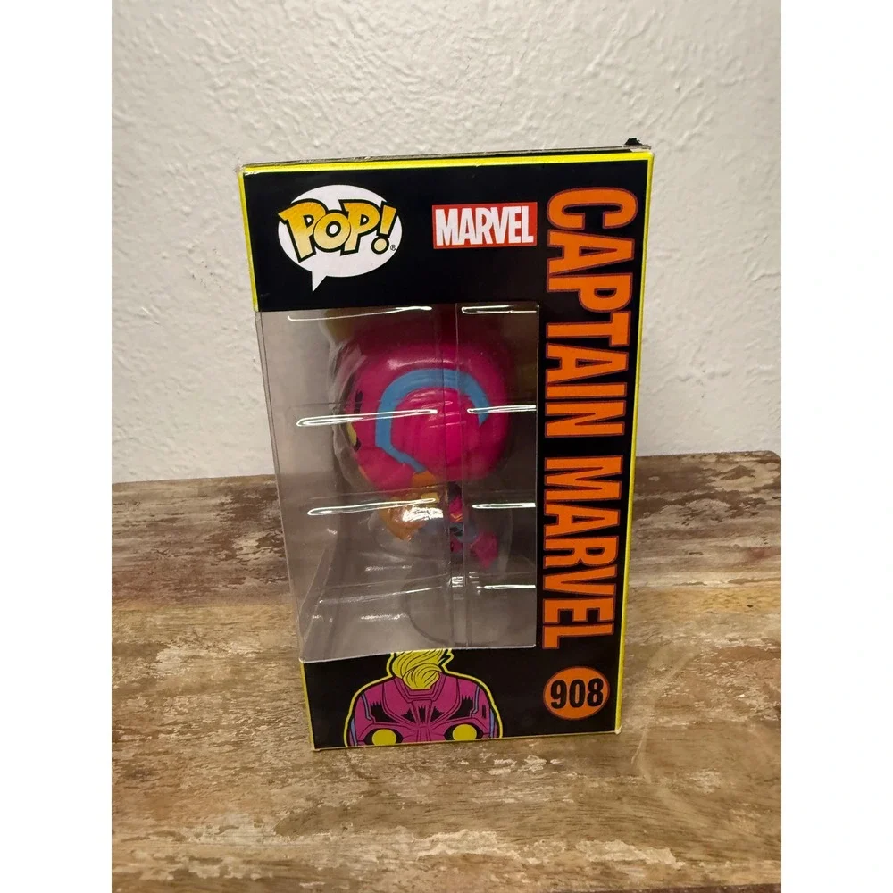 Funko Pop! Marvel‎ Captain Marvel #908 Blacklight Target Exclusive